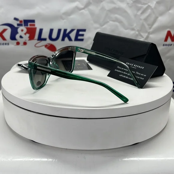 The Off Beat women’s sunglasses 🕶️ by Prive Revaux. Polarized protection. - Picture 2 of 6